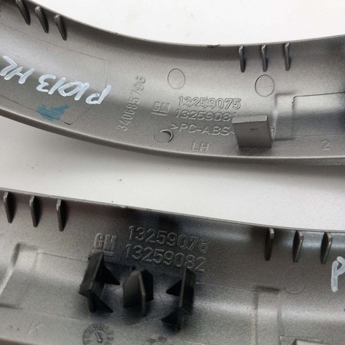 Juego de revestimiento de puerta delantera derecha, silver dust Opel Astra J - Imagen 6 de 9