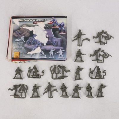 Conté Collectibles 1/32 WWII German Infantry Plastic Toy Soldiers Set 16 Figures