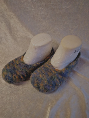 Filzschuhe Hausschuhe, Kinderschuhe Gr. 32/33 mehrfarbig Strickfilz  Handarbeit