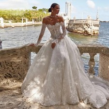 Bohemian Off Shoulder A Line Lace Appliques Wedding Dress Long Sleeves Exquisite