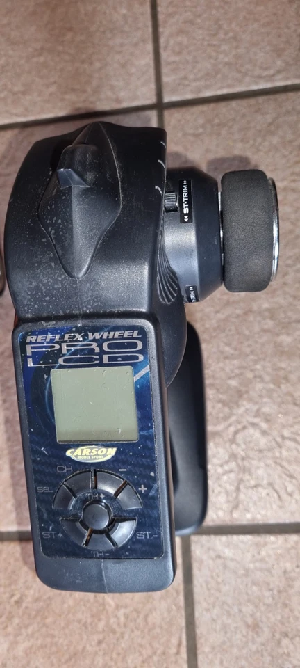 Carson 4WD RC Car 1:10 Verbrenner-Glattbahn 2,4 Hz Fernsteuerung für Bastler - Bild 3 von 4