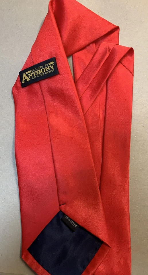 Corbata de cuello roja, diseños de Anthony, firma Givenchy, para hombre 57" elegante años 90 Foto 2 de 2