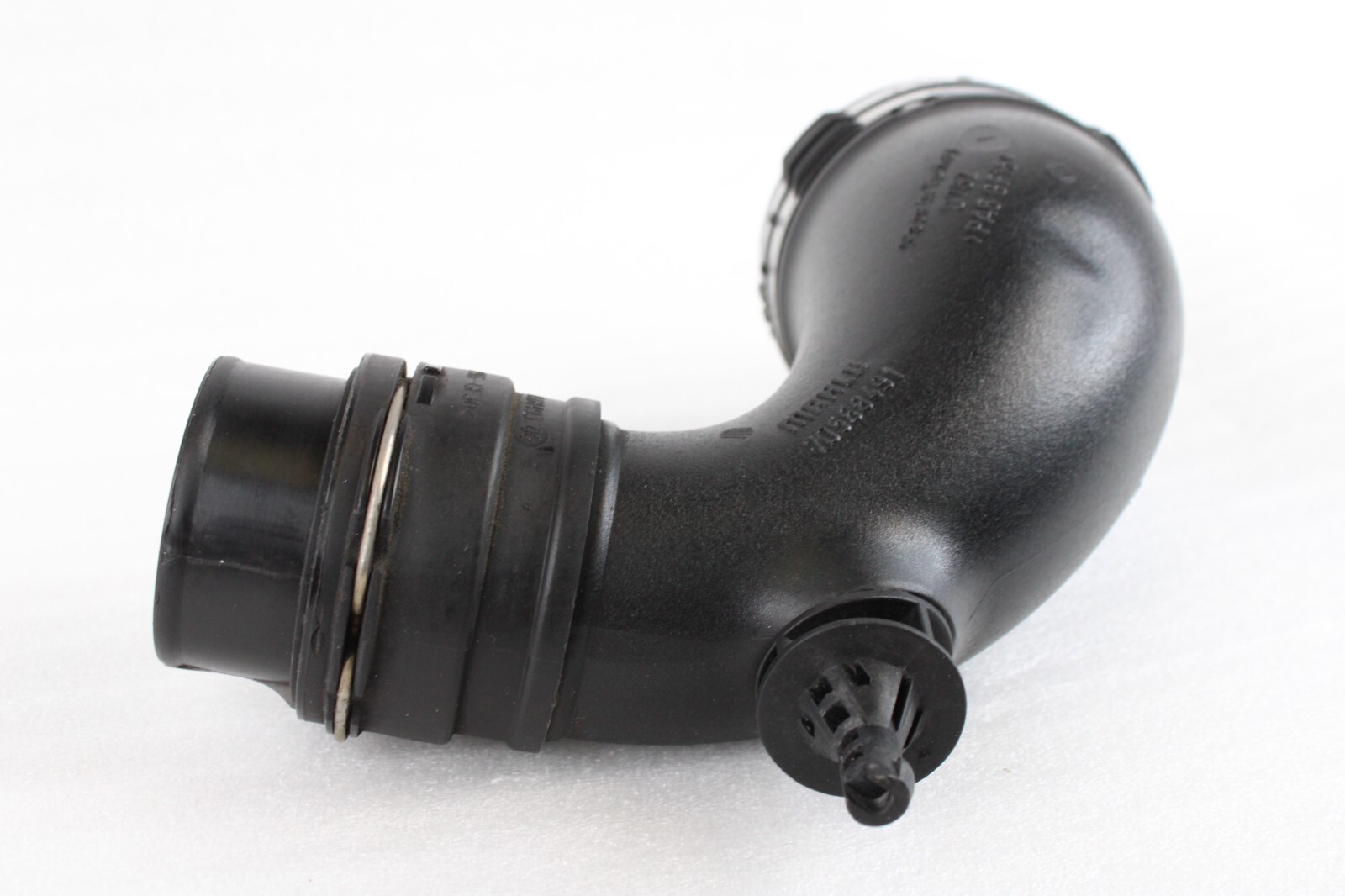 2014-2017 MASERATI GHIBLI ENGINE DRIVER SIDE FILTER BOX TUBE HOSE W/ SENSOR OEM