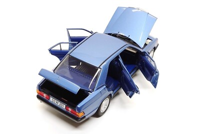 Norev 1:18 Mercedes-Benz 190E (W201) in Diamond Blue (Dealer Norev 1:18 Mercedes-Benz 190E (W201) in Diamond Blue (Dealer