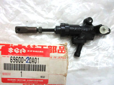 Suzuki RG500 Gamma NOS Rear Master Pump Assy  RG400 Walter Wolf      69600-20A01