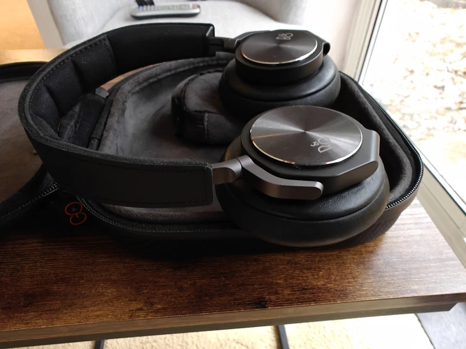 Bang & Olufsen Beoplay H6 Wired Over-Ear Headphones Natural Leather - Image 4 of 4