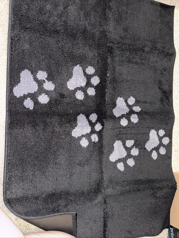24x35.5 Paw Rugs Rubber Backed - Image 1 of 1