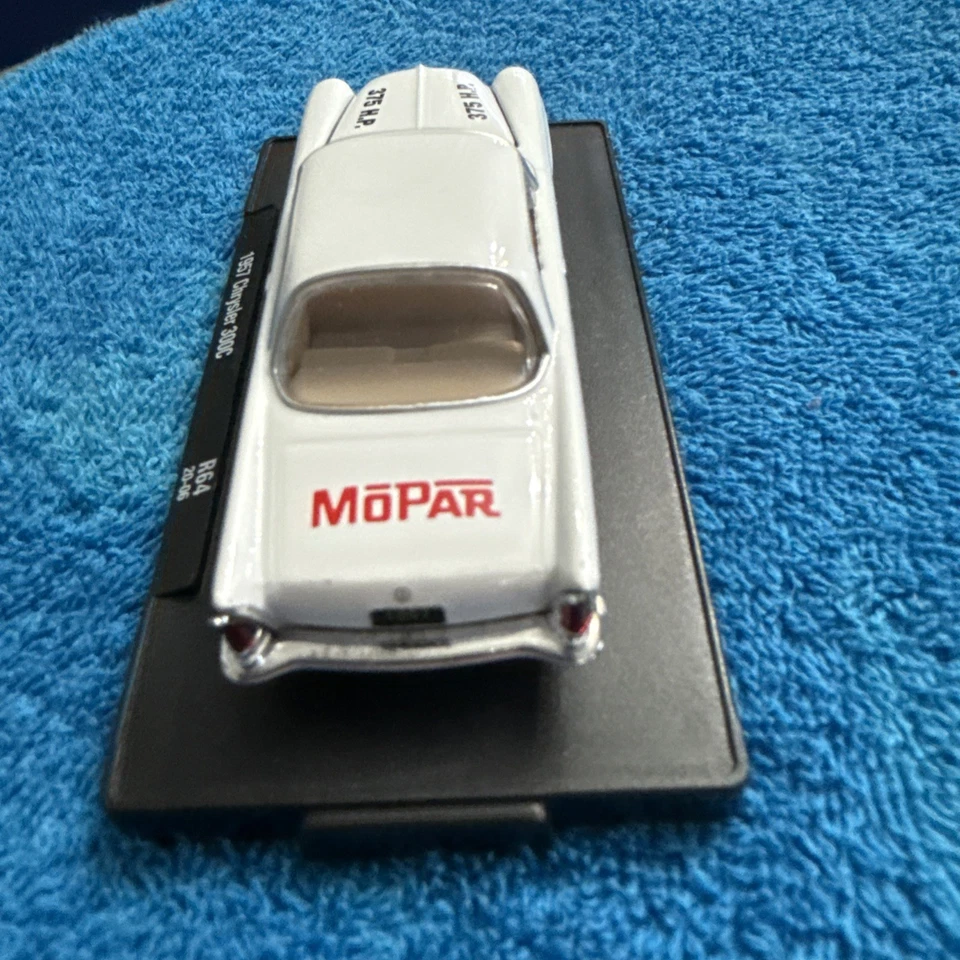 Chrysler 300 C 1957 edición limitada 1/64 M2 años 50 "Mopar Racing" coche de carreras M2 Foto 3 de 4