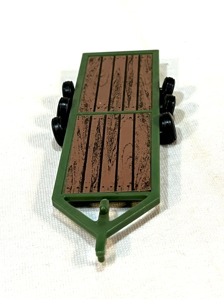 1986 Ertl Farm Toys 1/64 Triple Axle Implement Flatbed Trailer John Deere - Image 2 of 4