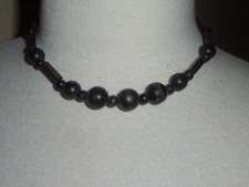 kurze Halskette Holzperlen Modeschmuck 40cm Kettenverschluss NEU