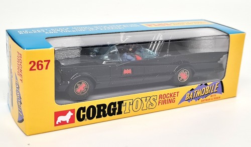 Corgi 12CM Batmobile Batman & Robin Repro 267 Diecast Model Car - Picture 2 of 11