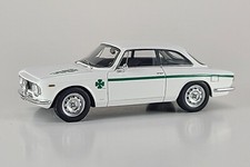 Schuco 1:43-Scale Alfa Romeo GTA 1300 Junior | Resin | White | 450934100