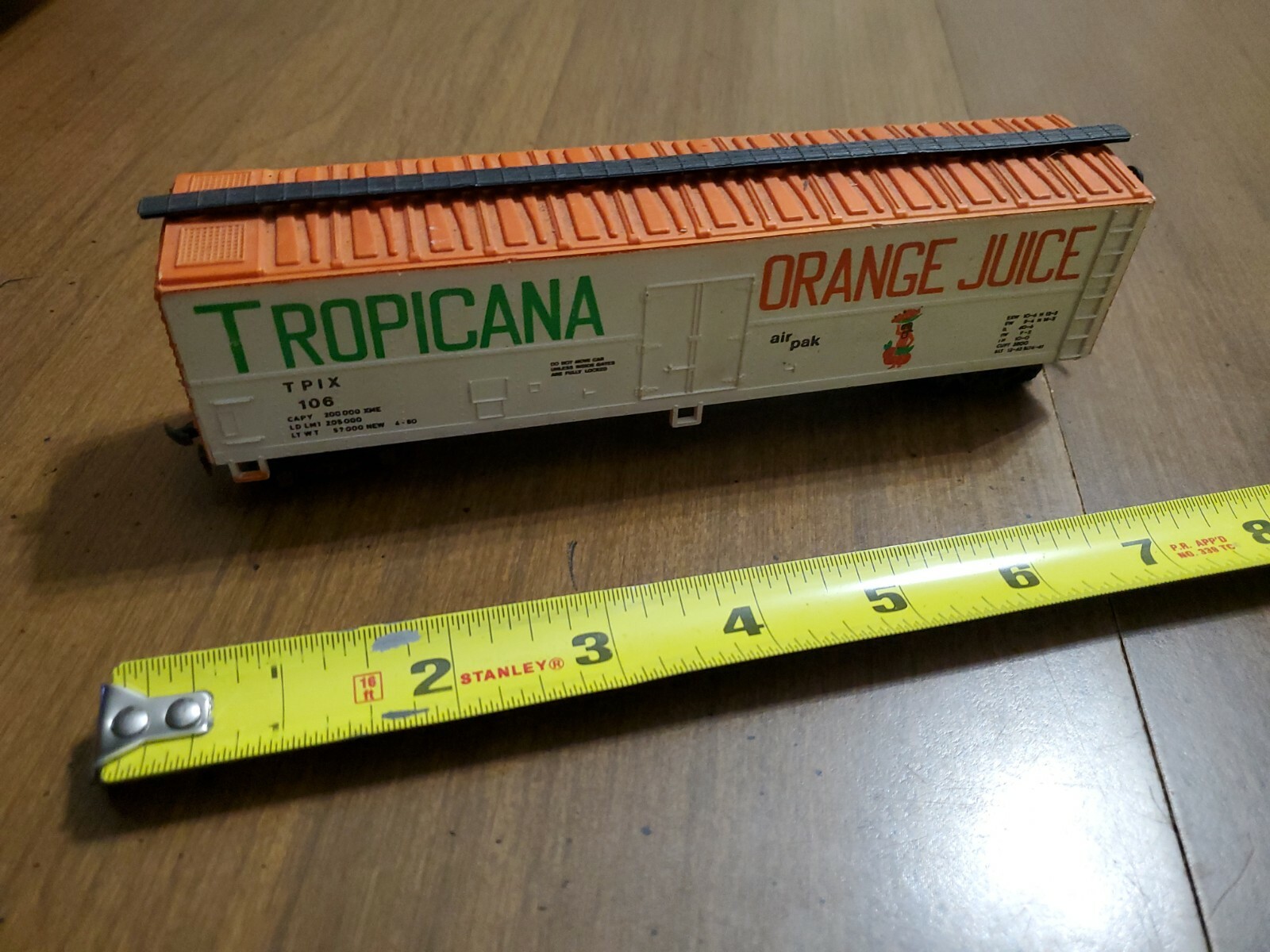 HO Scale "Tropicana Orange Juice" TPIX 106 50’ Freight Train Box Car