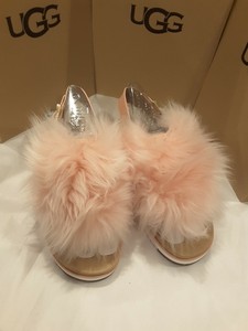 ugg holly sandal size 9