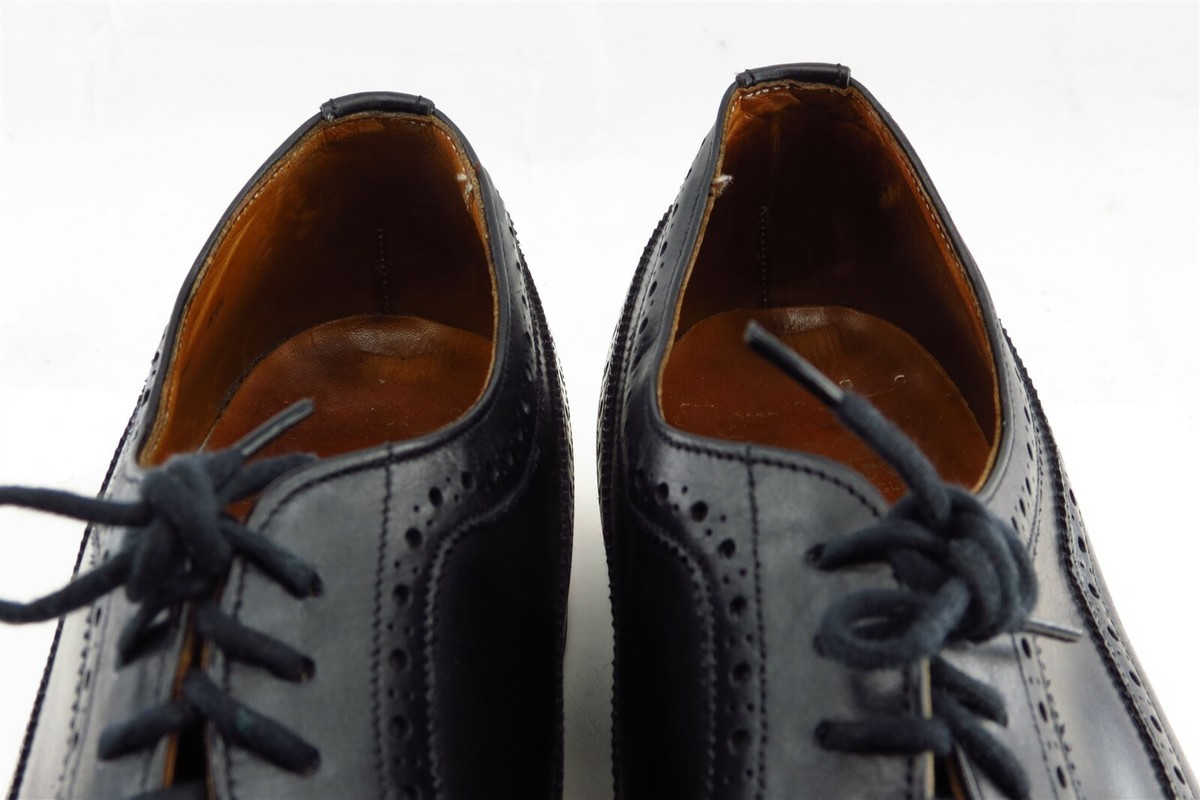 Cheany of England Shoes Sz 8.5 M Almond Toe Black Wingtip 