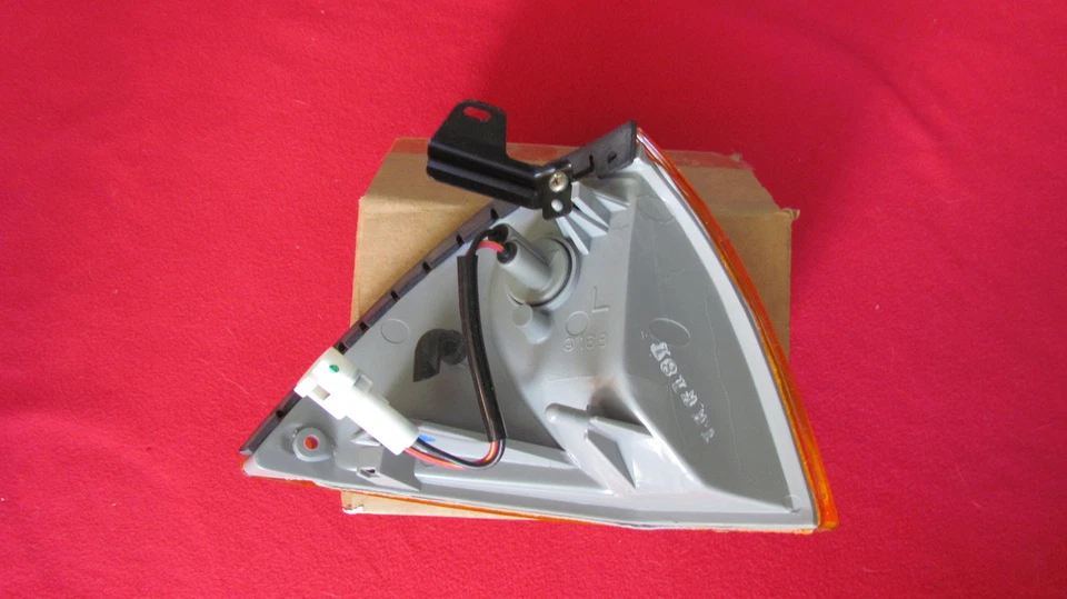 Nuevo OEM 1991-1994 Geo Metro Driver esquina izquierda señal luz lámpara 96064908 Foto 2 de 2