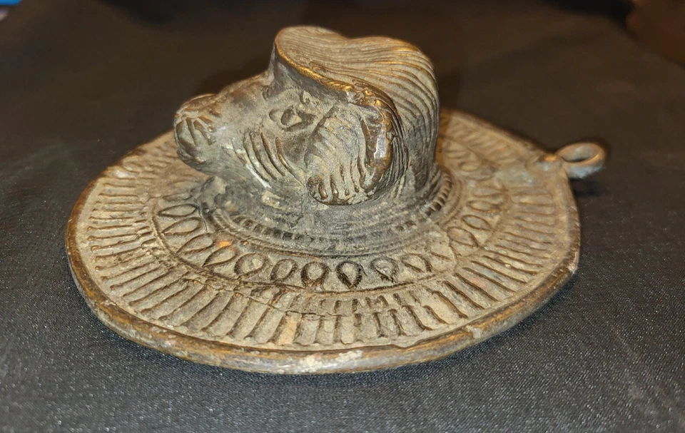 ANTIGUO TRADICIONAL INDIO BRONCE COLGANTE DE PARED CABEZA DE CARNERO DIOS AGNI CON SURYA RARO Foto 2 de 4