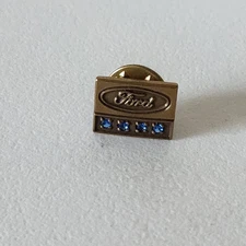 Ford Motor Company 20 Year Employee Service Award Lapel Pin 4 Blue Stones mt1