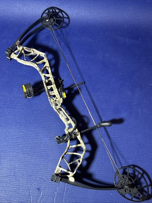 #ad #ad Bear Archery Legit Compound Bow Camo Right Handed Needs Restringing $199.99