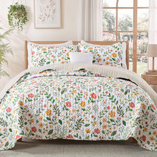 Floral Reversible King Size Quilt Bedding Set  3 Pieces White Bedspreads, Chic