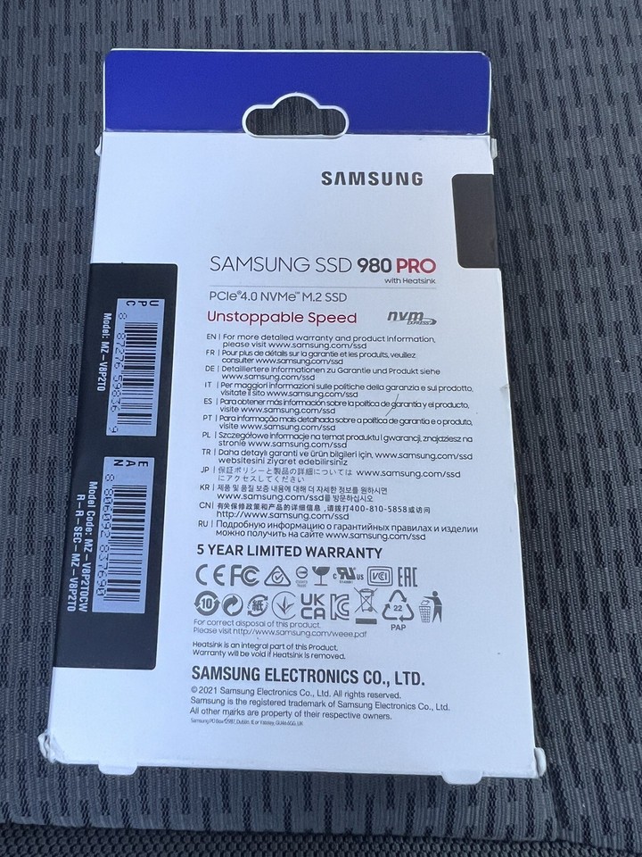 Samsung 980 PRO Heatsink 2TB Internal SSD PCIe Gen 4 x4 NVMe MZ