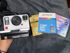 Polaroid OneStep 2 i-Type Instant Camera White/Black w/ Shoulder Bag 600 Film
