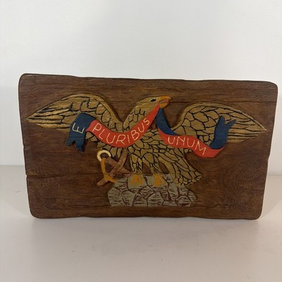 Faux Wood E Pluribus Unum carved American Eagle Wall Plaque 11.5 x 19 '' Vintage