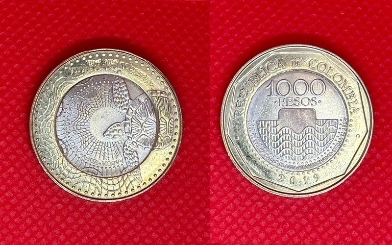 Collectors Colombia 1000 Pesos Bi-Metallic Loggerhead See Turtle World Coin