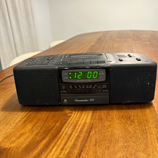 RadioShack Chronomatic-309 Digital AM/FM Dual Alarm Clock Radio Cassette 12-1609
