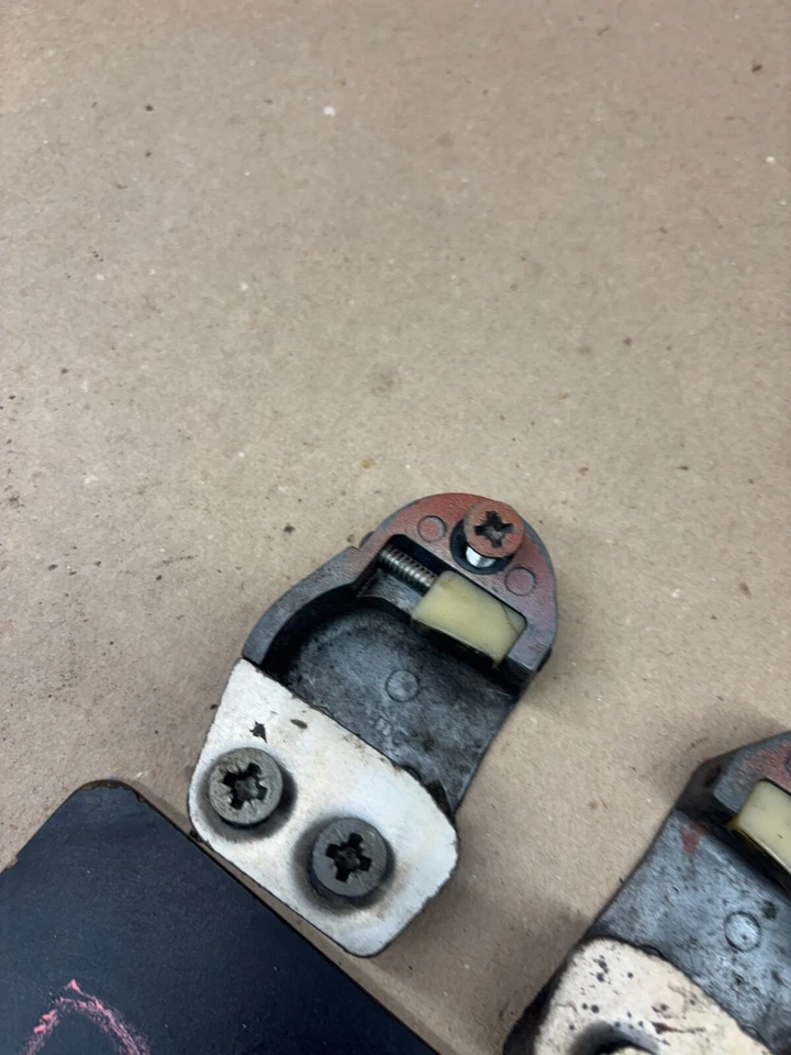 Cerradura de pestillo de puerta Ford Falcon 1960 1961 1962 1963 placa de enganche Comet Ranchero 61 Foto 4 de 4