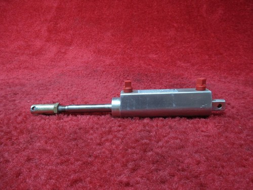 Cleveland Wheels & Brakes 10-55 Master Brake Cylinder PN 169-380100-3
