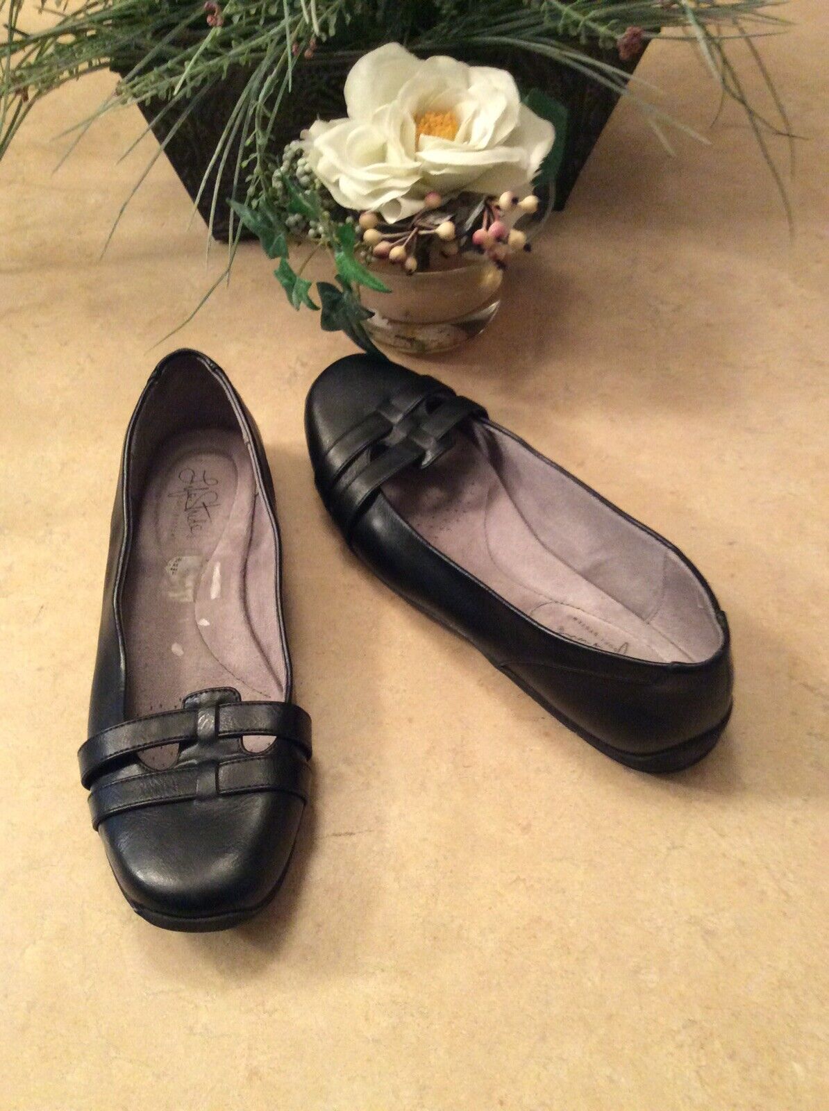 Life Stride Women's Black Flat Soft System Shoes … - image 1