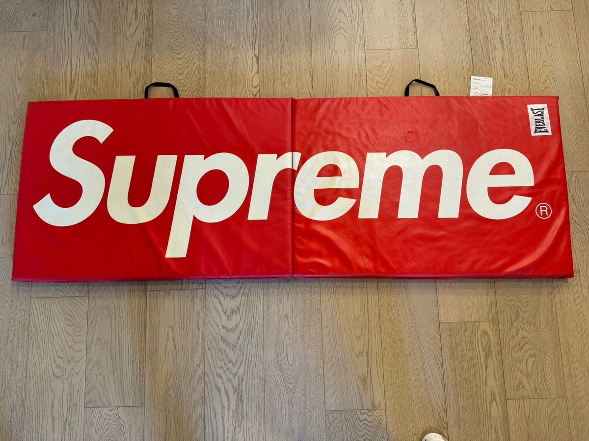 Supreme Everlast Folding Exercise Mat 中古 Supreme Everlast Folding Exercise Mat Red FW17 (SUPD009) One