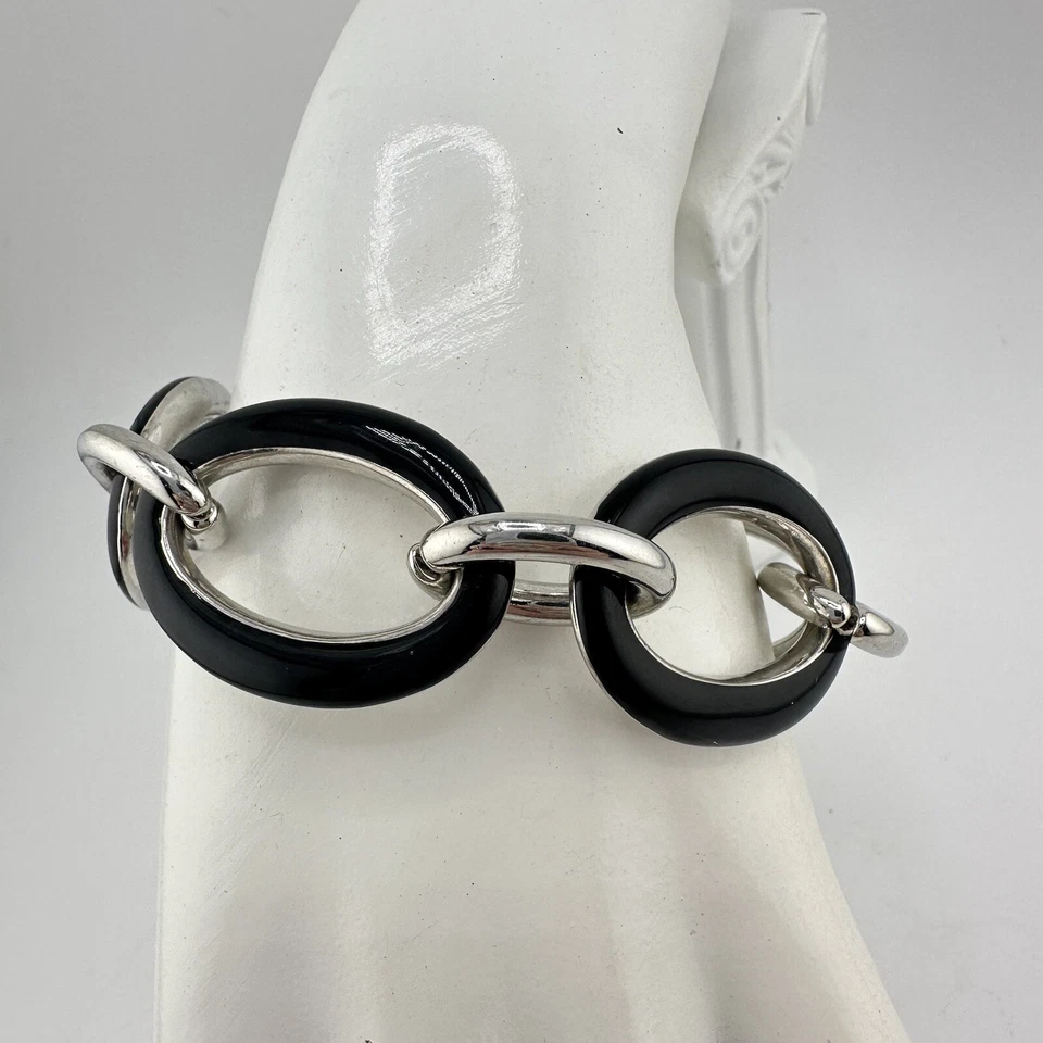 "Brazalete de eslabones grandes esmaltes negros tono plata mercado negro de 6,5"" de la Casa Blanca" Foto 2 de 4