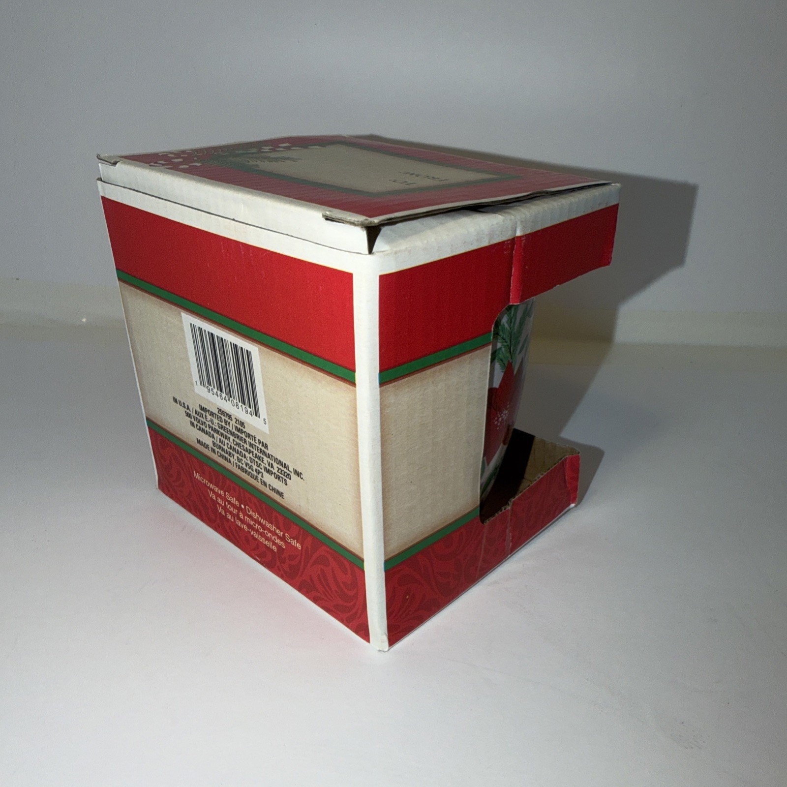 NIB Holiday Mug 14oz Poinsettia Christmas Greenbrier International Royal Norfolk