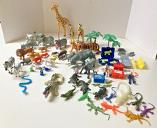 Jungle Animal Assortment with Figures Accessories 65 Pieces Jungle Collection