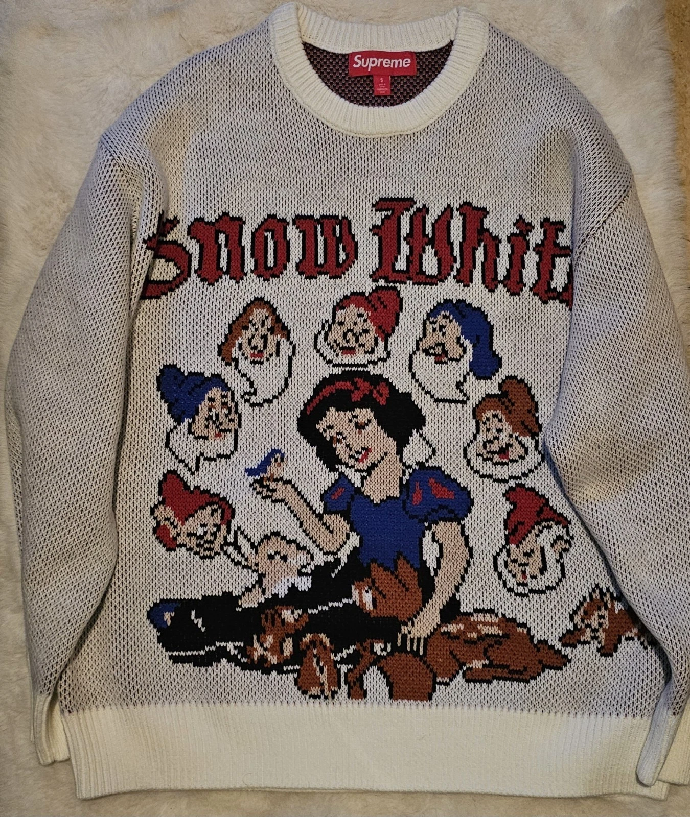 Supreme Snow White Sweater 