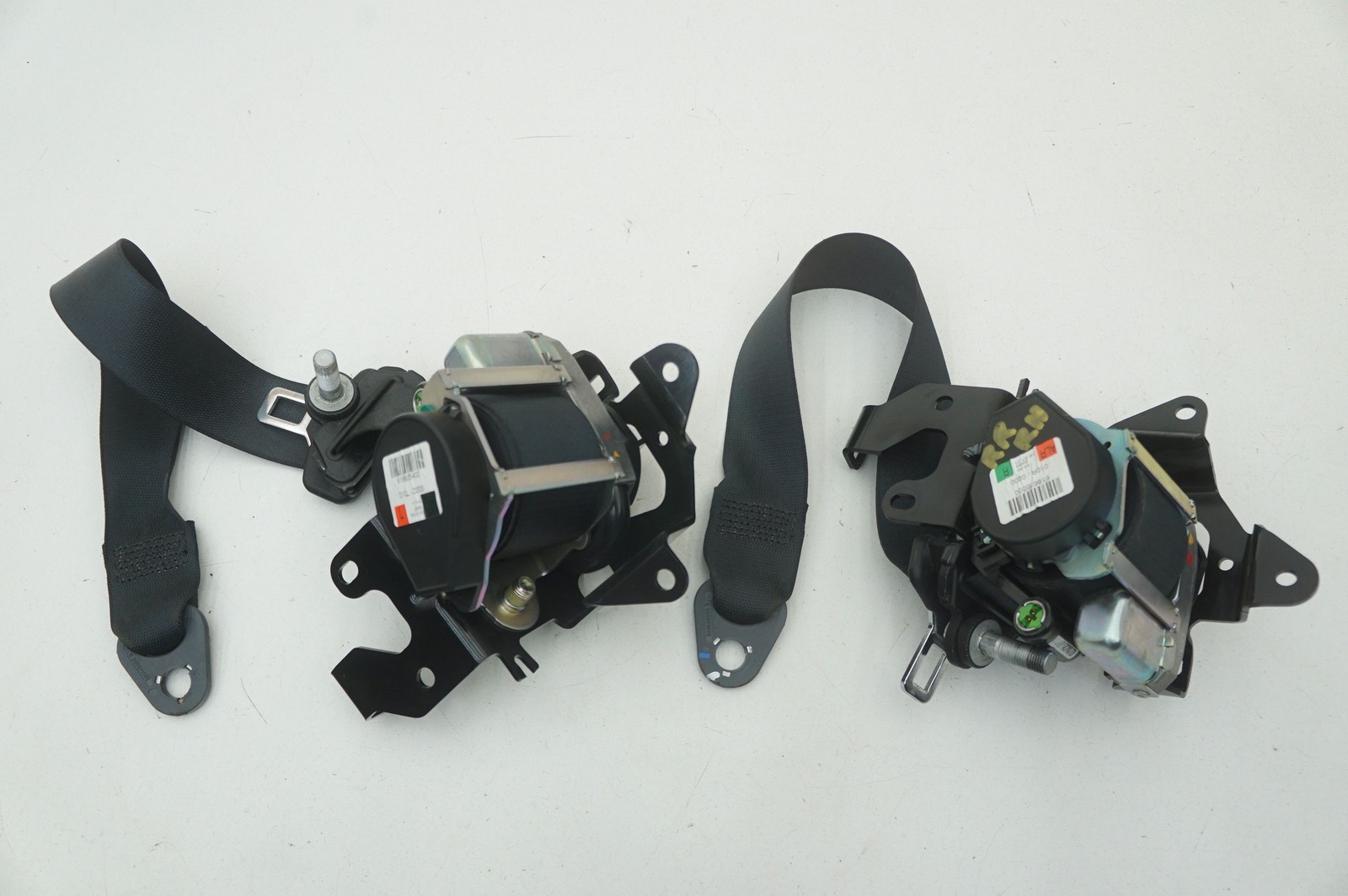 McLaren GT 2022 Front Right Seat belts Set P/N 618635400