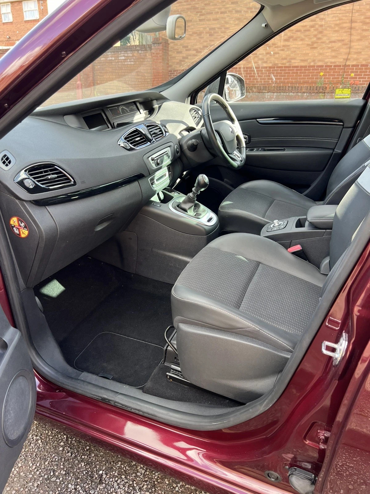2015 Renault Scenic, photograph 14