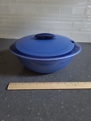 RARE Blue Tupperware Insulated Serving Bowl 3.1 Liter  4946A-1 4945A-2  4948A-1