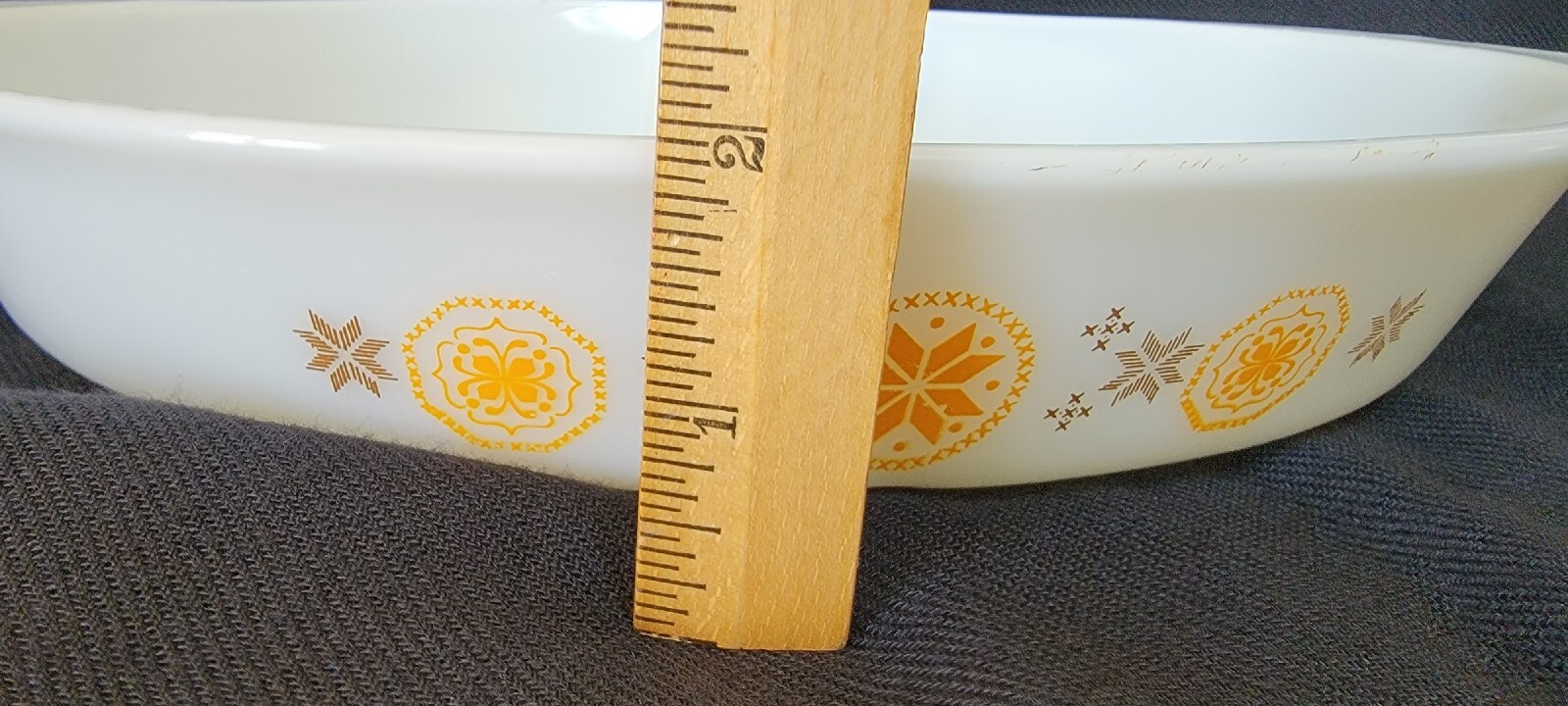 Pyrex ~Town and Country ~Divided Serving/Casserole/Vegetable Dish ~No Lid~ USA