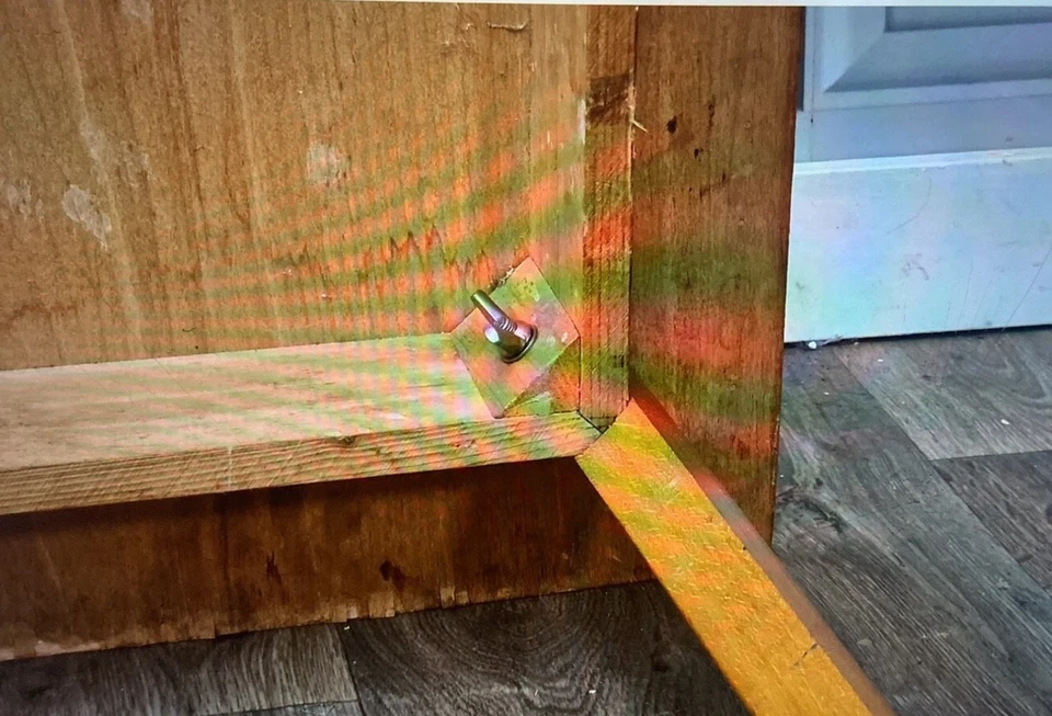 VINTAGE RETRO MID CENTURY FORMICA DINING KITCHEN TABLE RED MELAMINE WOODEN WOOD - Image 4 of 4