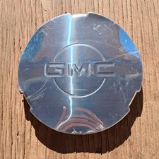 Gmc Yukon Denali Sierra 1500 Center Cap 1999-2004 Part 9595217 03 Damaged Gmc Yukon Denali Sierra 1500 Center Cap 1999-2004 Part 9595217 03 Damaged