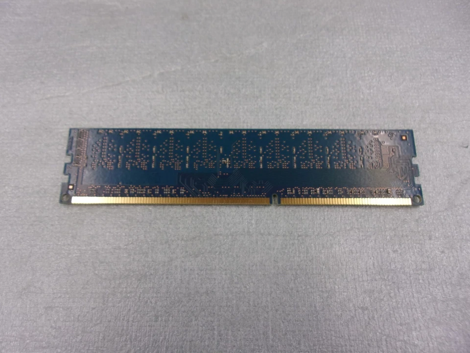 SNP275CC/1G 1GB SERVIDOR DIMM DDR3 PC10600(1333) UNBUF ECC 1.5v 1RX8 240P Foto 3 de 3