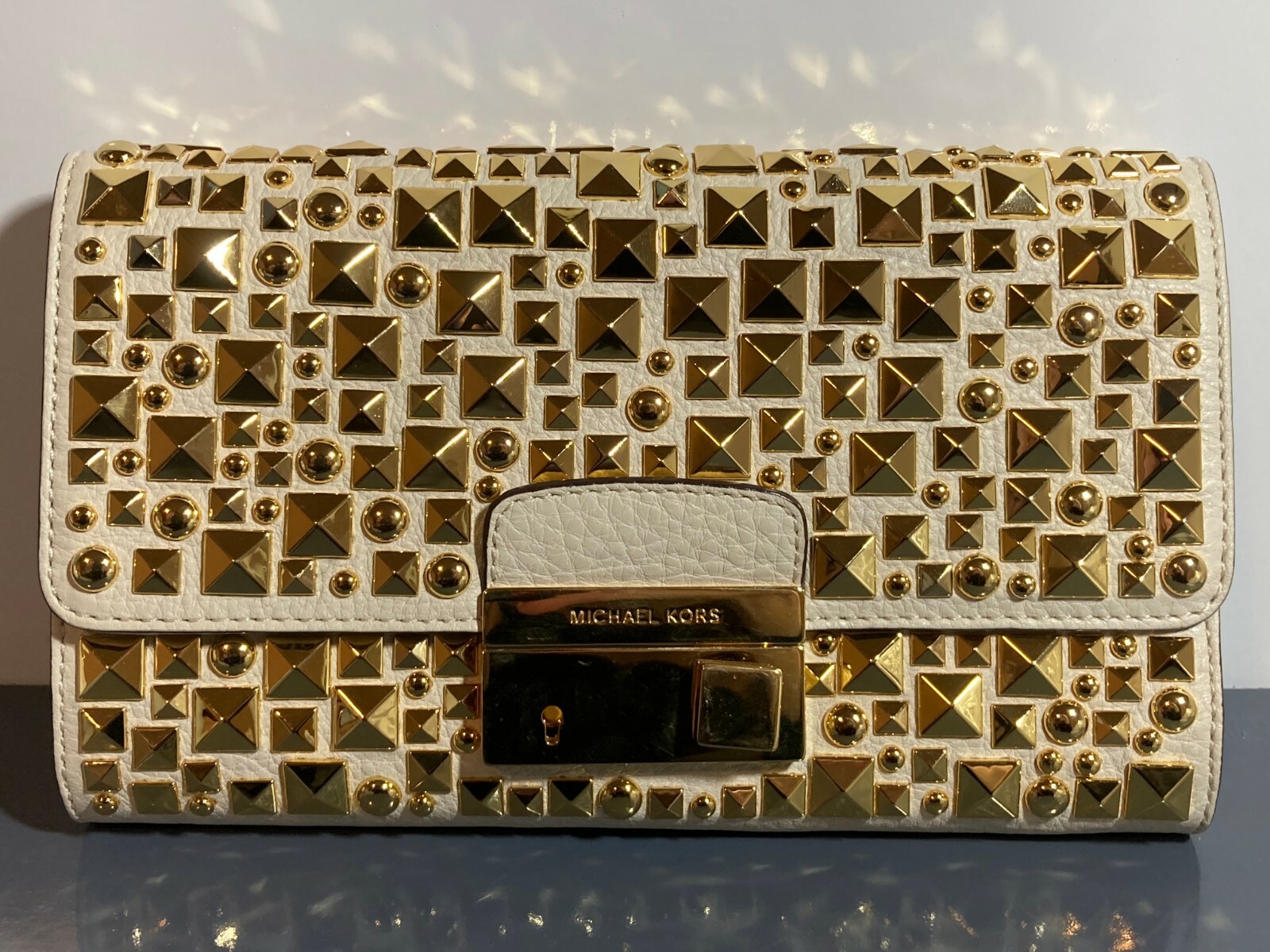 Picture 2 of 5