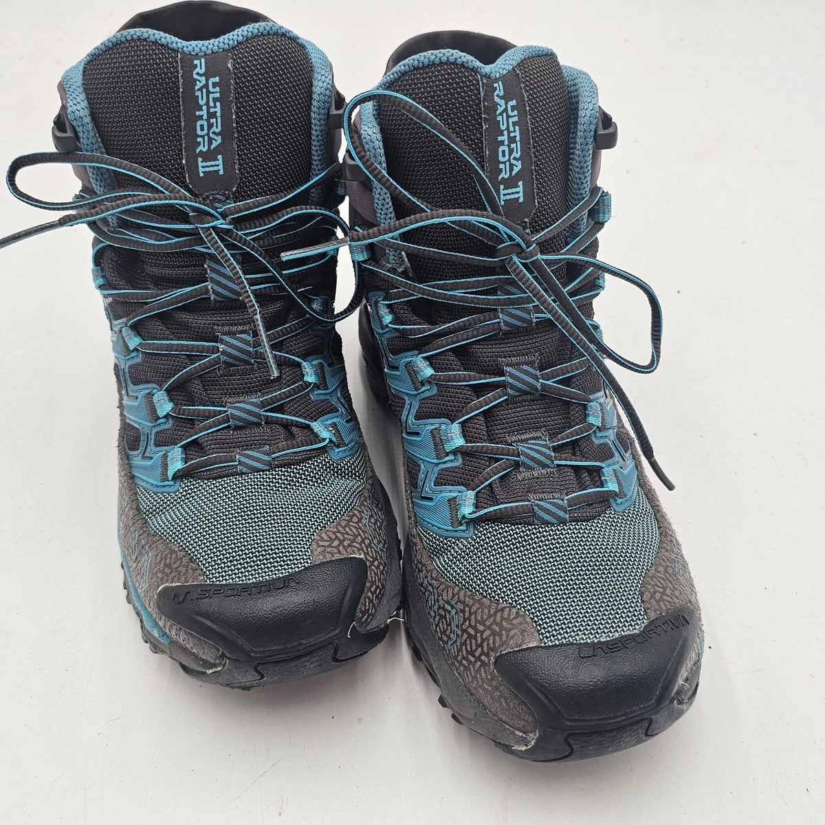 La Sportiva Men’s Black and Gray Climbing Boots Shoe-Tying-2.jpeg main image 4