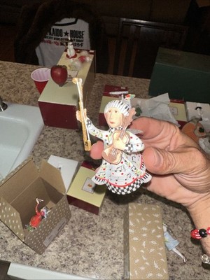 Patience Brewster Music is Paradise Violinist Violin Girl Music Notes Ornament