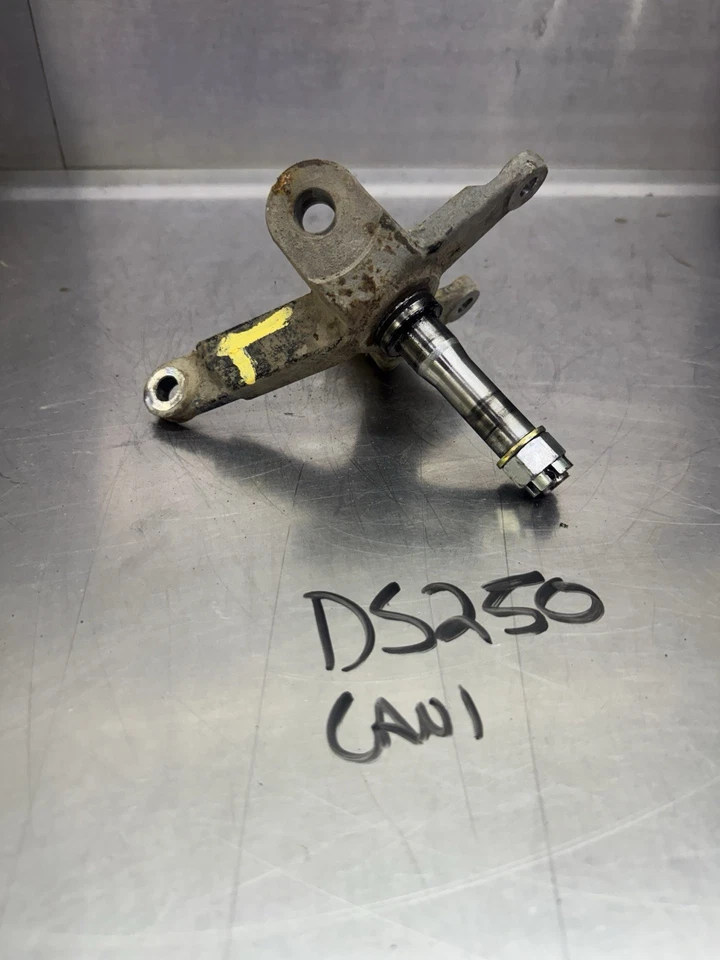 06 07 08 09 Nudillo husillo delantero izquierdo Can-Am DS250 2x4 Foto 2 de 4