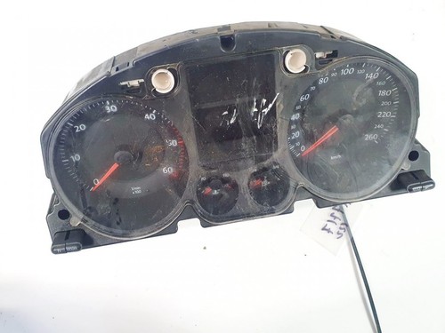 a2c53194181 Tacho Tachometer Kombiinstrument  Volkswagen Passat DE1542690-08