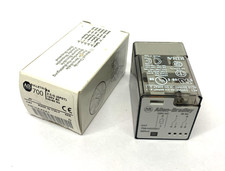 Allen Bradley 700-HAX2A1 Ser. D Direct Plug-In Relay 2 C/O 120V AC